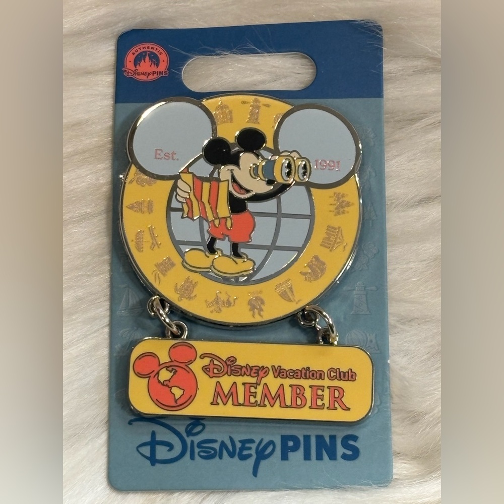 2025 Disney Parks Pin DVC Vacation Club Est. 1991 Mickey Mouse New